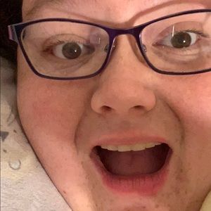 Meet your Posher, Hillary